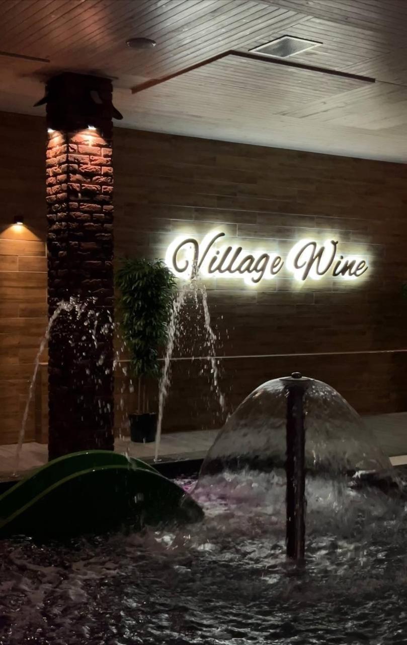 The Village Wine Chernyakhov Exterior foto